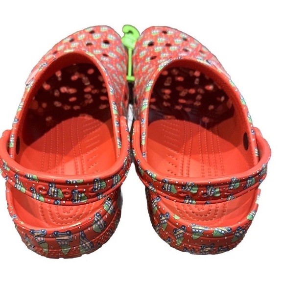 NEW Holiday Vineyard Vines Crocs Classc Clog colaboration WHALE Jibbitz M10 W12
